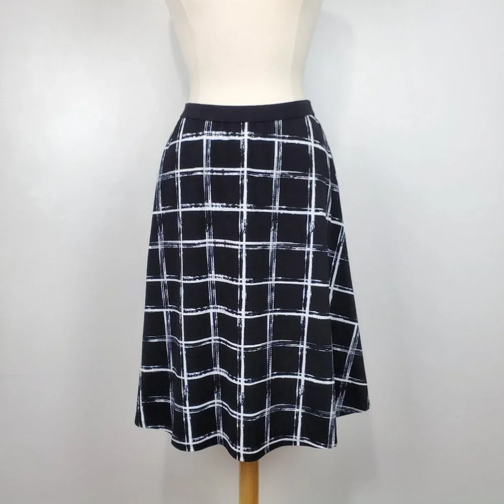 Roz & Ali Black White Window Pane A-Line Skirt Size M